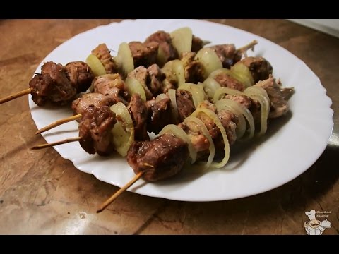 How to cook a juicy and delicious pork skewers in the oven