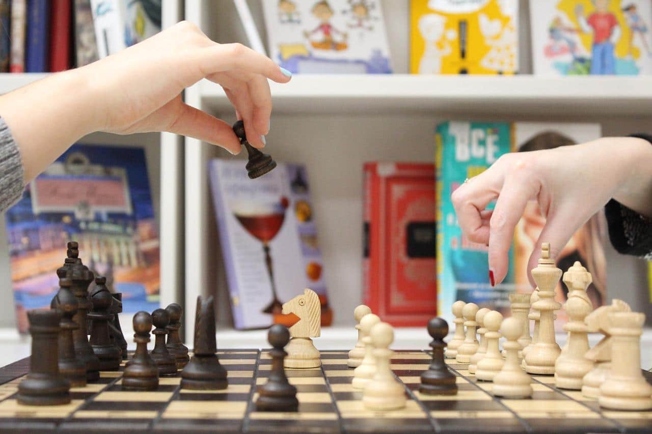 We train the mind in chess
